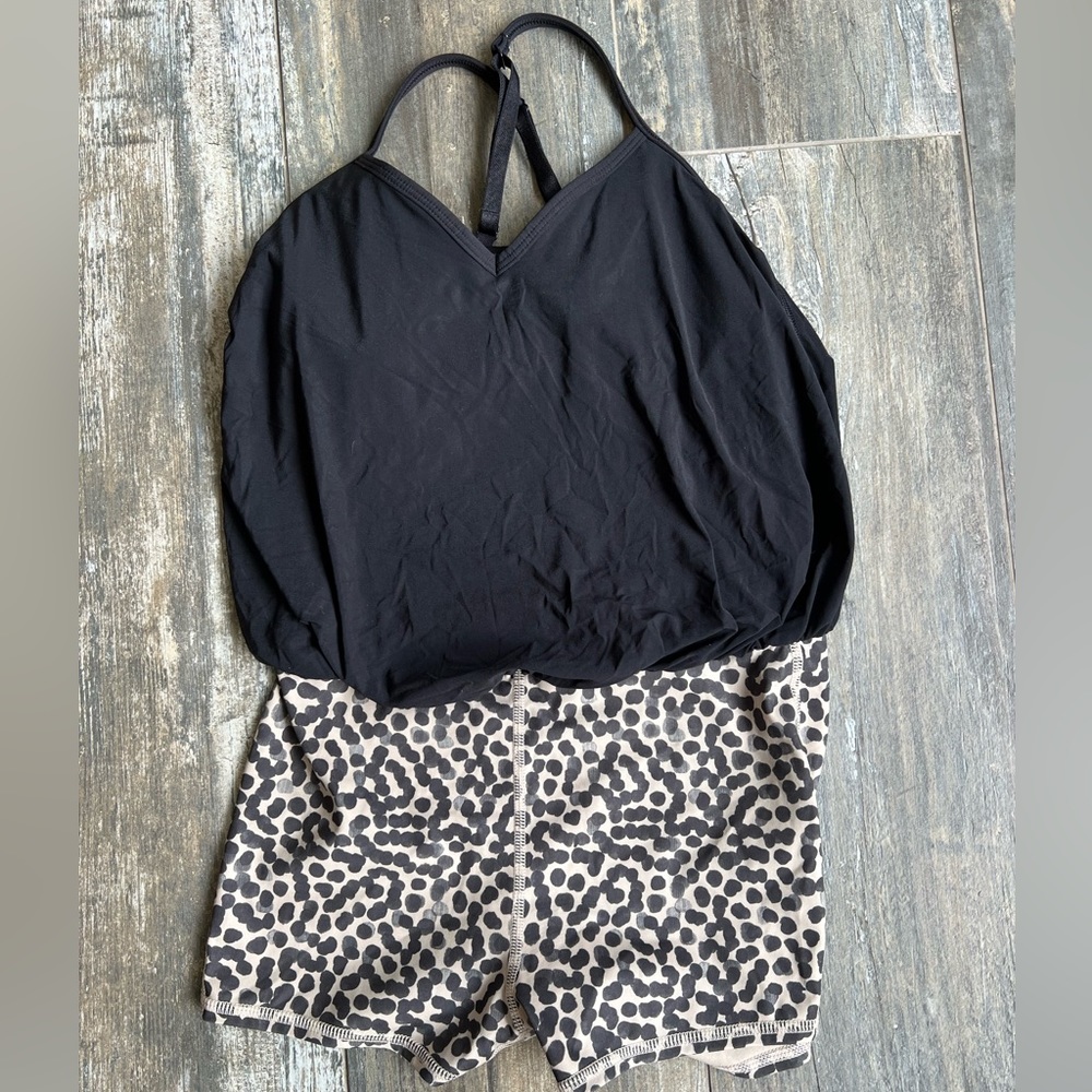 Lululemon dance to yoga leotard romper size 4 black spotted print